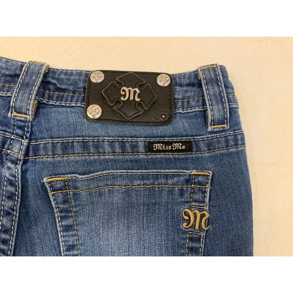 MISS ME Mid-Short Embellished Cut-Off Jean Shorts Sz 27 - Picture 9 of 12